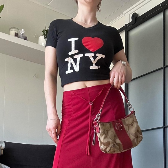 I ❤️ NY Black Graphic Baby Tee - Picture 6 of 7